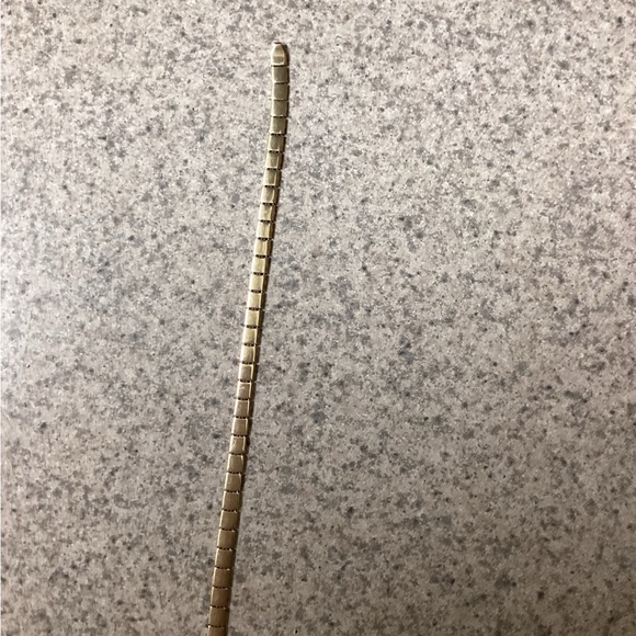 10 kt gold bracelet.